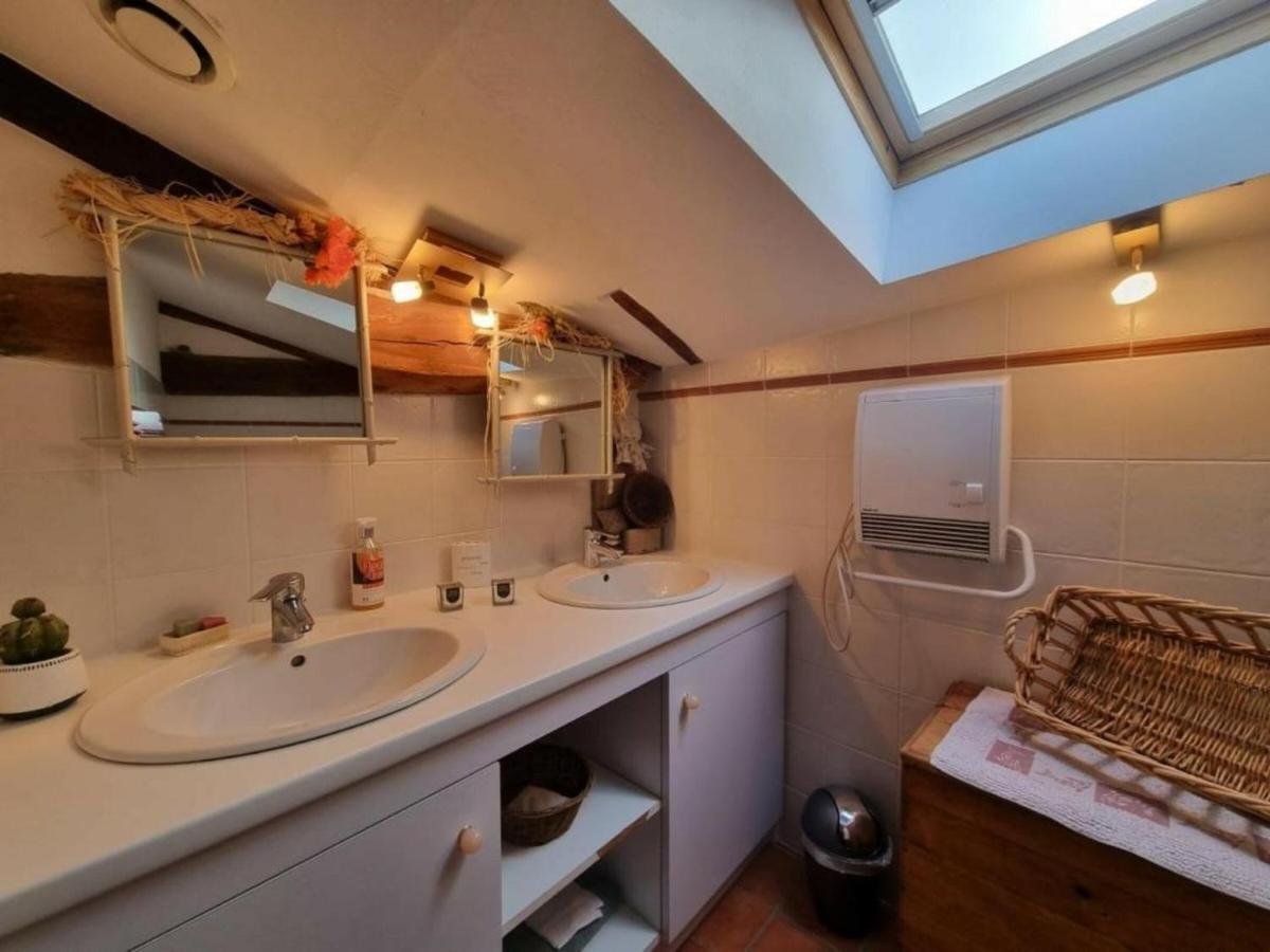 Gite Charmant Avec Jardin Privatif, Proche Sites Historiques Et Activites De Plein Air - Fr-1-496-183 Cuinzier Exterior foto